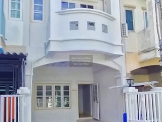 Casa adosada en venta de 3 habitaciones en Bang Bua Thong, Nonthaburi