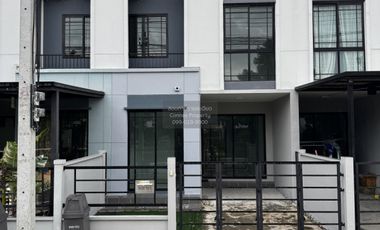 出售 3 卧室 联排别墅 在 Mueang Pathum Thani, Pathum Thani