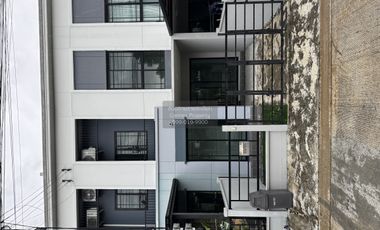 Продажа 3 спальни таунхаус в Mueang Pathum Thani, Патумтани
