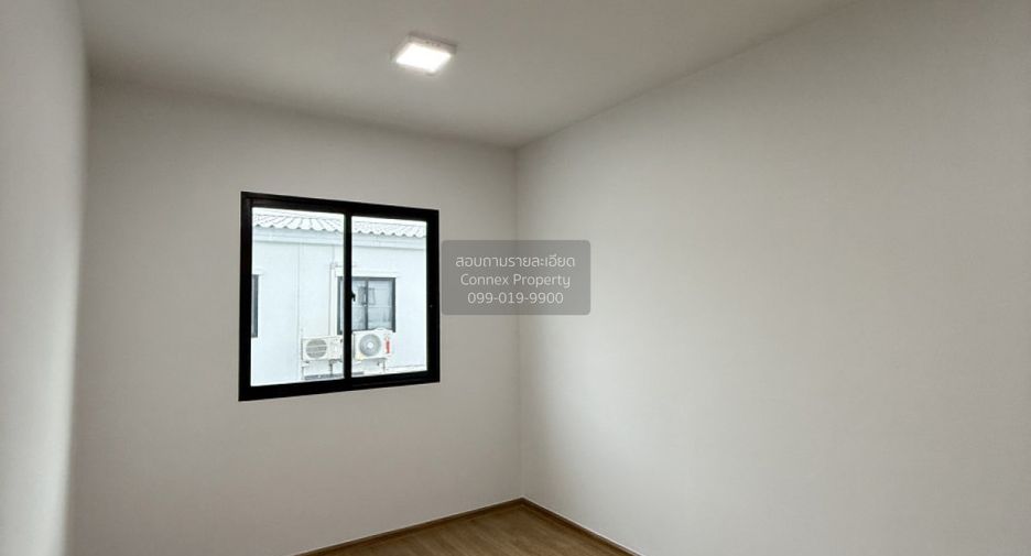 For sale 3 bedrooms townhouse in Mueang Pathum Thani, Pathum Thani