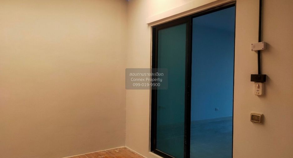 Продажа 3 спальни таунхаус в Mueang Pathum Thani, Патумтани