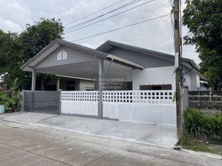 For sale 3 bedrooms house in Lat Phrao, Bangkok