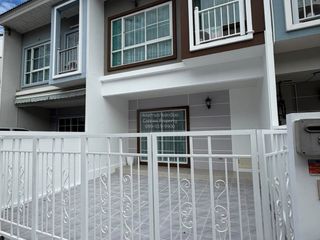 ขาย 3 ห้องนอน ทาวน์เฮ้าส์ ใน เมืองปทุมธานี, ปทุมธานี