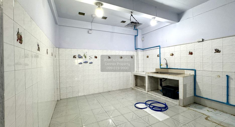 For sale 2 bedrooms townhouse in Bang Khae, Bangkok