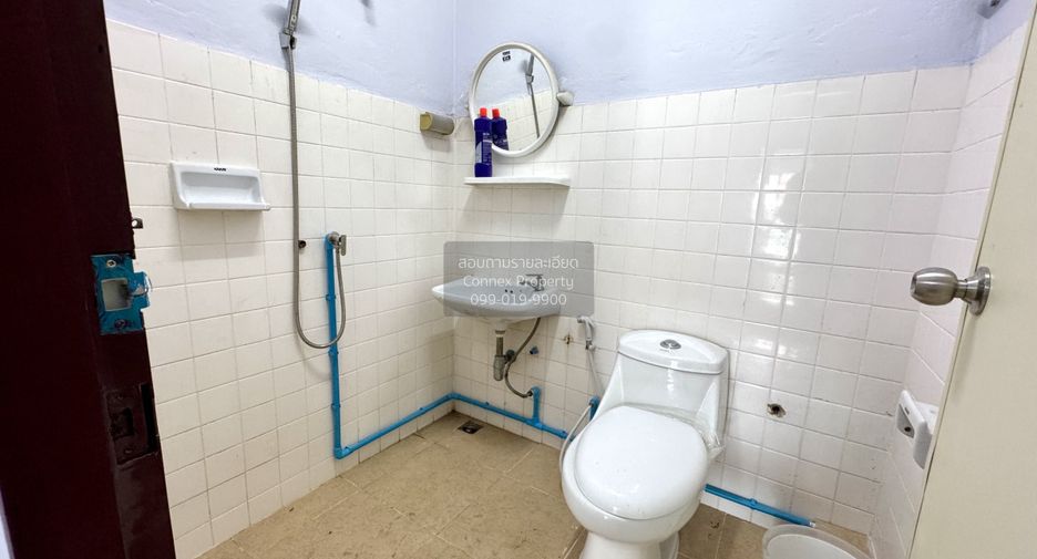 For sale 2 bedrooms townhouse in Bang Khae, Bangkok