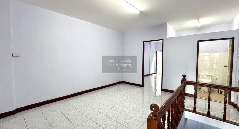 For sale 2 bedrooms townhouse in Bang Khae, Bangkok