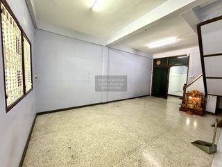 For sale 2 bedrooms townhouse in Bang Khae, Bangkok