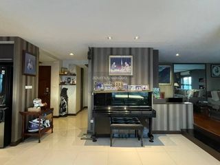 For sale 3 bedrooms condo in Phaya Thai, Bangkok