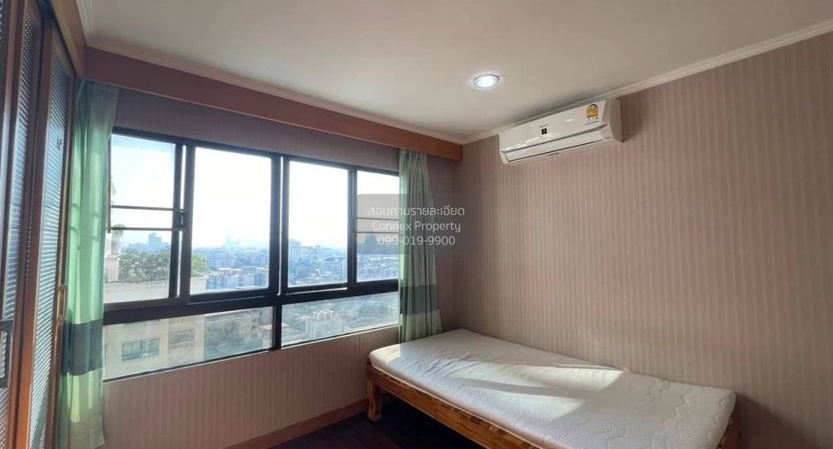 For sale 2 bedrooms condo in Phaya Thai, Bangkok