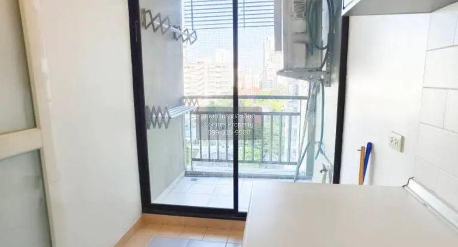 For sale 2 bedrooms condo in Phaya Thai, Bangkok