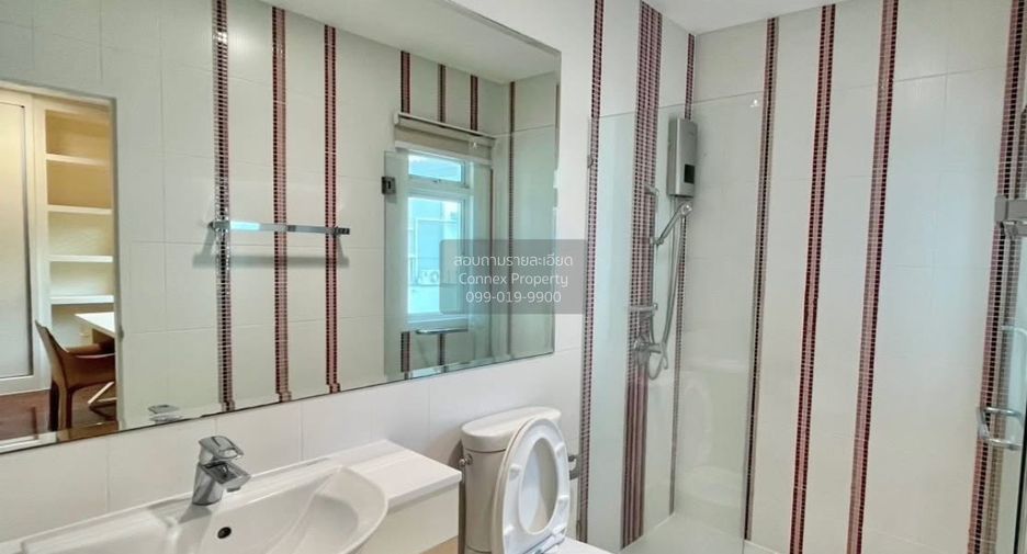 For sale 5 bedrooms house in Khan Na Yao, Bangkok