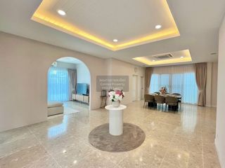 For sale 5 bedrooms house in Khan Na Yao, Bangkok