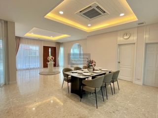 For sale 5 bedrooms house in Khan Na Yao, Bangkok