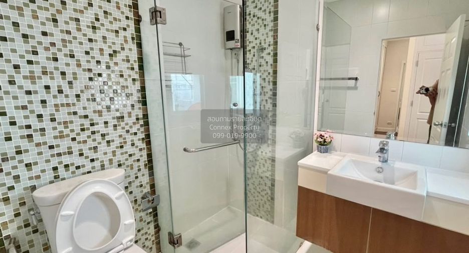 For sale 5 bedrooms house in Khan Na Yao, Bangkok