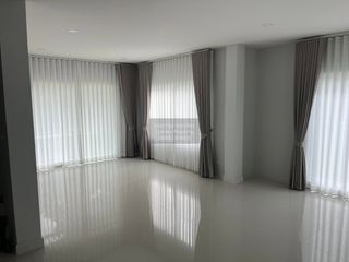 Haus zum Kauf mit 4 Zimmer in Nong Khaem, Bangkok