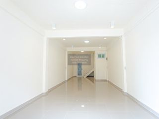 Продажа 4 спальни торговое помещение в Банг Капи, Бангкок