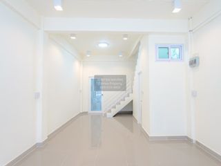 Продажа 4 спальни торговое помещение в Банг Капи, Бангкок