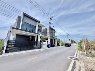 Haus zum Kauf mit 4 Zimmer in Bang Phli, Samut Prakan