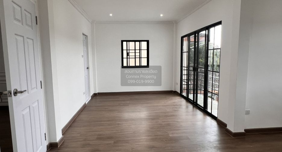 For sale 3 bedrooms house in Thawi Watthana, Bangkok