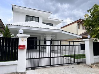 For sale 3 bedrooms house in Thawi Watthana, Bangkok