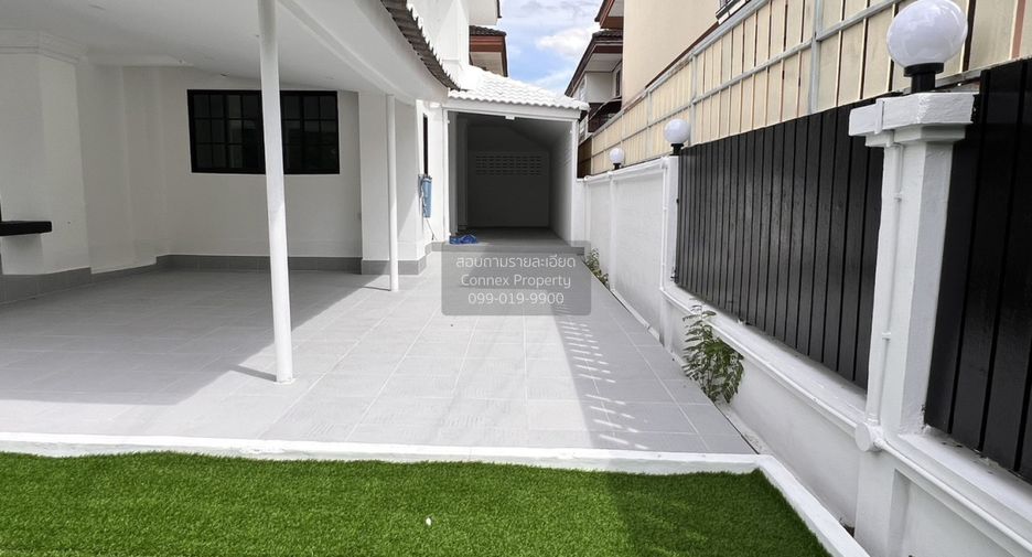 For sale 3 bedrooms house in Thawi Watthana, Bangkok