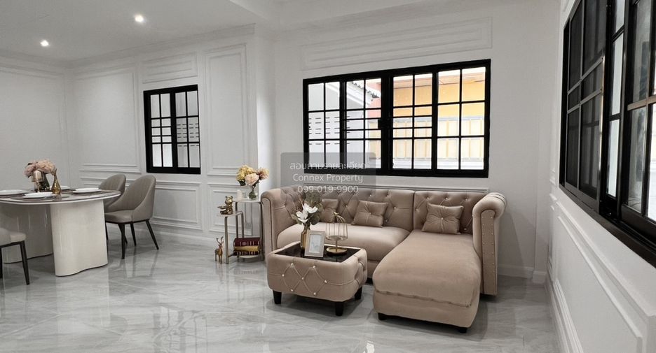 For sale 3 bedrooms house in Thawi Watthana, Bangkok