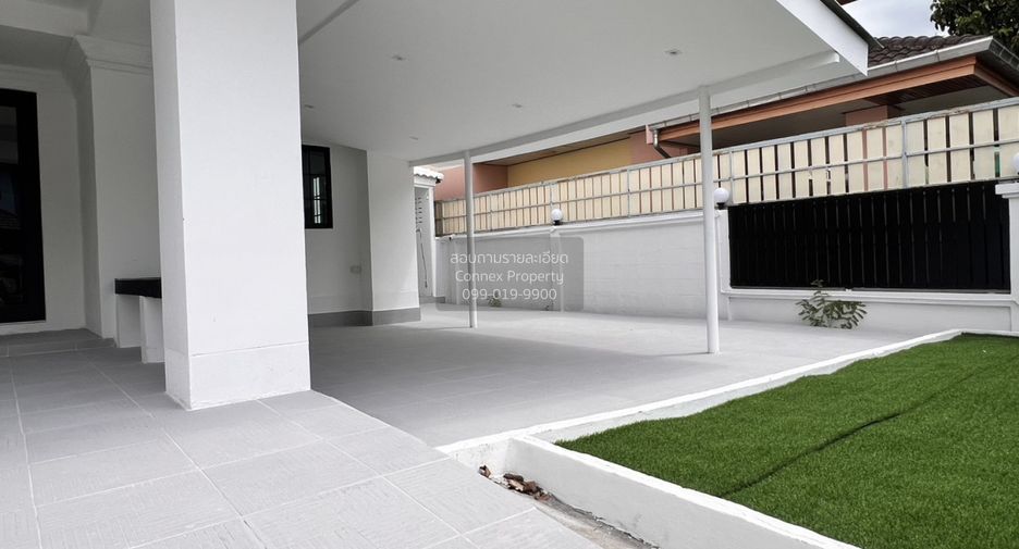 For sale 3 bedrooms house in Thawi Watthana, Bangkok