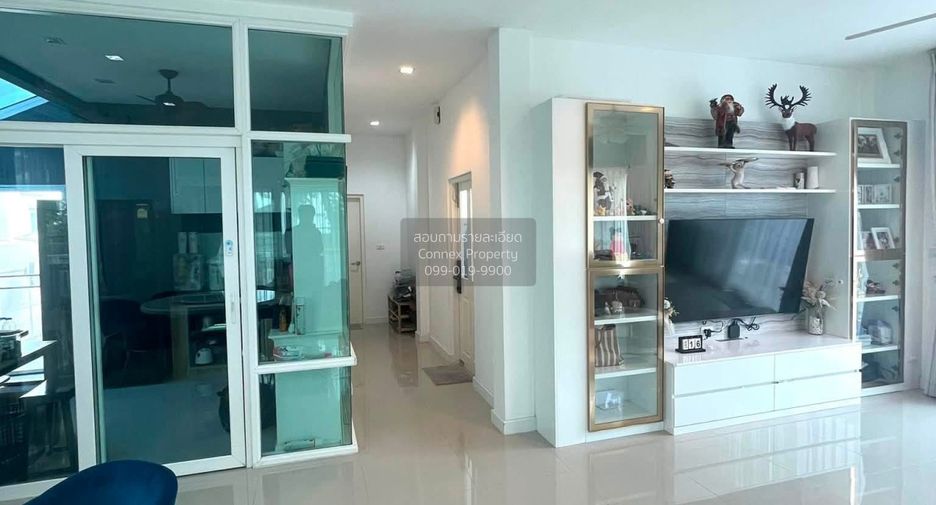 For sale 4 bedrooms house in Don Mueang, Bangkok