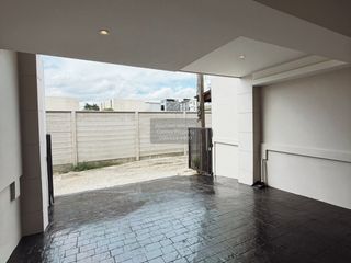 For sale 3 bedrooms townhouse in Wang Thonglang, Bangkok