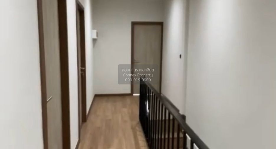 Продажа 3 спальни таунхаус в Щанг Тхонгланг, Бангкок