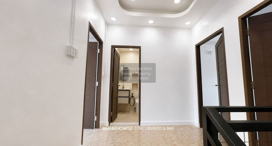 For sale 4 bedrooms townhouse in Huai Khwang, Bangkok