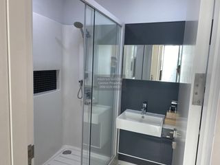 Продажа 2 спальни кондо в Пхра Кханонг, Бангкок