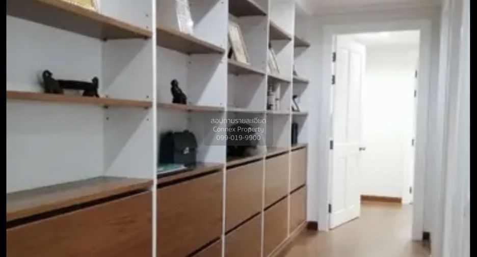 For sale 3 bedrooms condo in Watthana, Bangkok