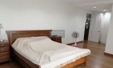 For sale 3 bedrooms condo in Watthana, Bangkok