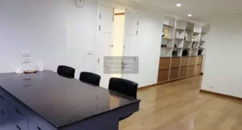 For sale 3 bedrooms condo in Watthana, Bangkok