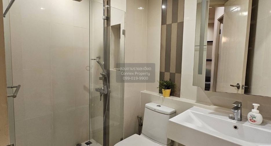 For sale 2 bedrooms condo in Phra Khanong, Bangkok