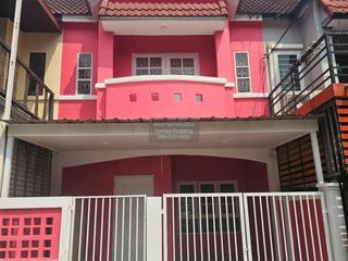 Casa adosada en venta de 3 habitaciones en Bang Bua Thong, Nonthaburi