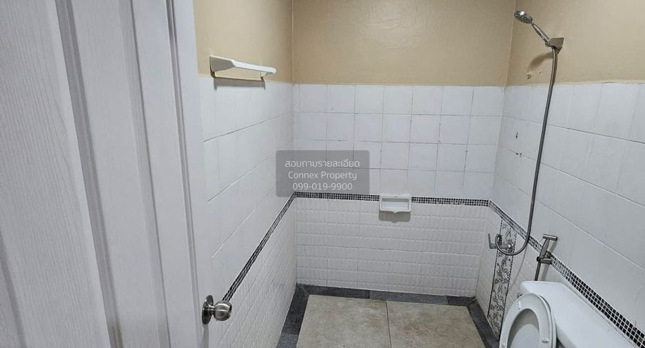 Casa adosada en venta de 3 habitaciones en Bang Bua Thong, Nonthaburi