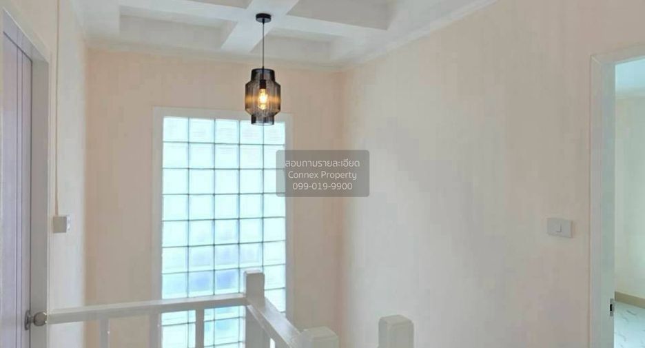 Casa adosada en venta de 3 habitaciones en Bang Bua Thong, Nonthaburi