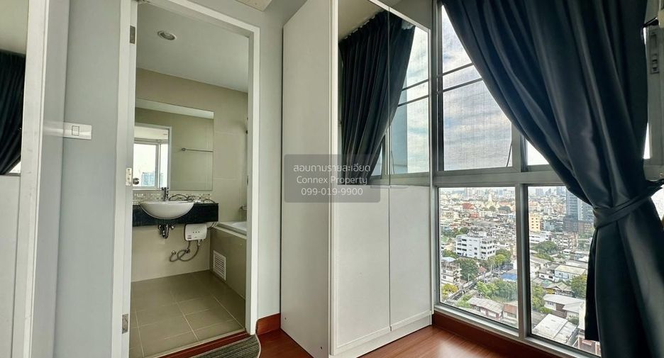 Продажа 2 спальни кондо в Кхлонг Сан, Бангкок