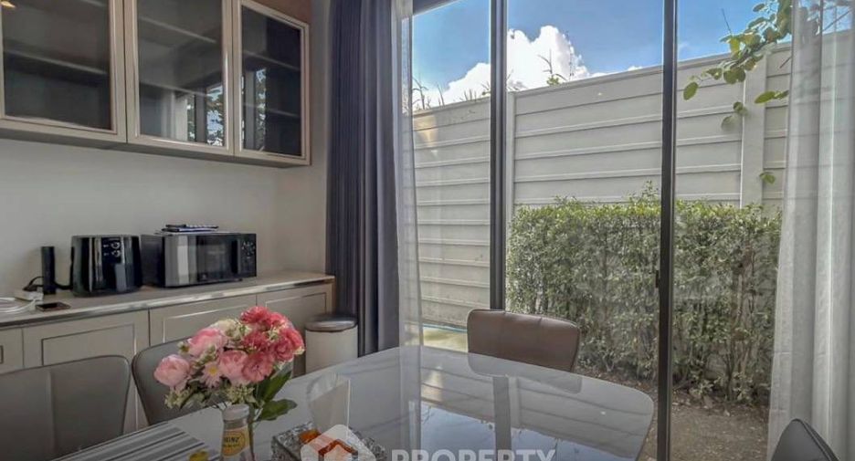 For rent and for sale 5 bedrooms house in Lat Krabang, Bangkok