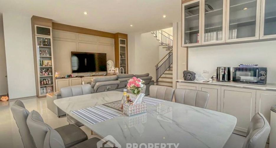 For rent and for sale 5 bedrooms house in Lat Krabang, Bangkok