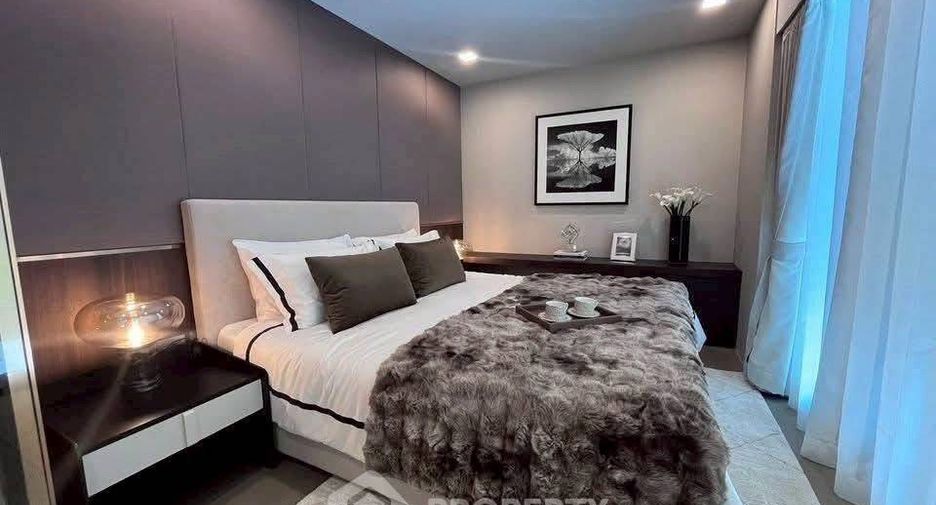 Condo en alquiler de 3 habitaciones en Watthana, Bangkok