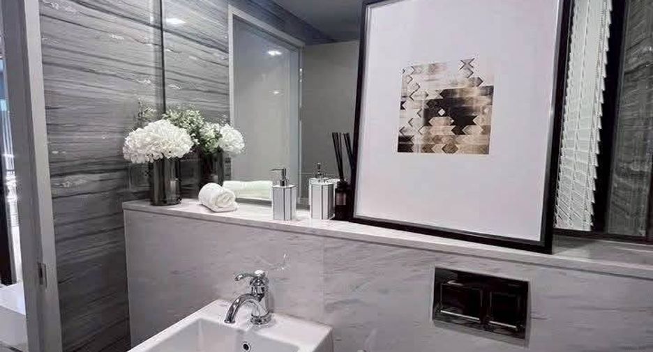 Condo en alquiler de 3 habitaciones en Watthana, Bangkok