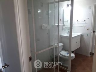 Аренда 3 спальни кондо в Щаттхана, Бангкок