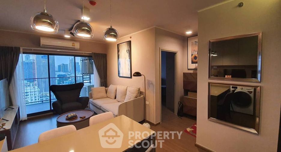 Condo en alquiler de 2 habitaciones en Phra Khanong, Bangkok