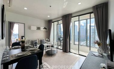 Condo en alquiler de 2 habitaciones en Phra Khanong, Bangkok