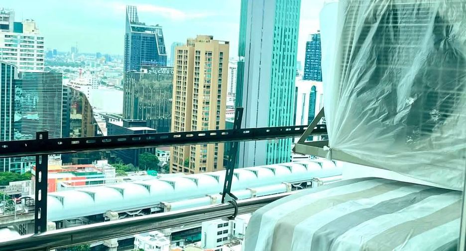 For rent 2 bedrooms condo in Ratchathewi, Bangkok