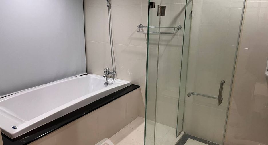 For rent 1 bed condo in Pathum Wan, Bangkok