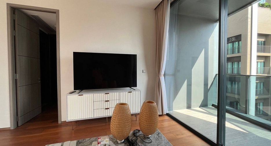 For rent 2 bedrooms condo in Khlong Toei, Bangkok